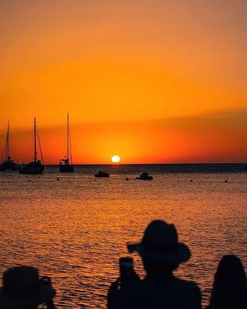 Posta de sol sobre el mar